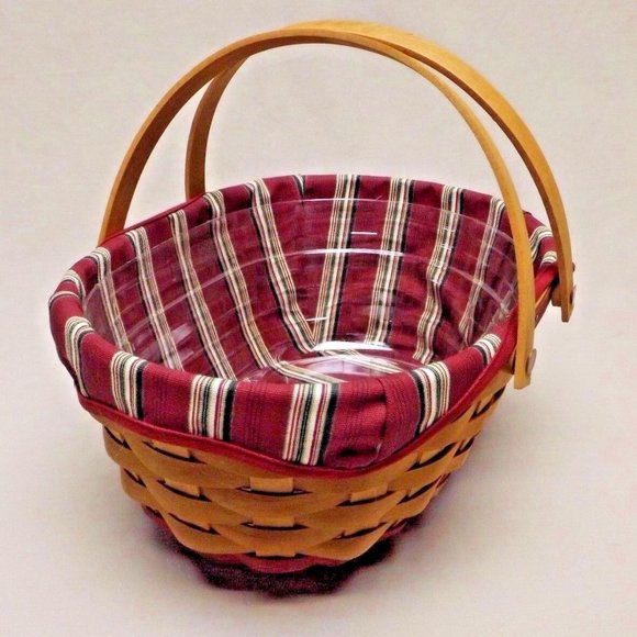 Longaberger 2004 Christmas Collection Red Get Together Basket w/ Liner Protector - Picture 8 of 15